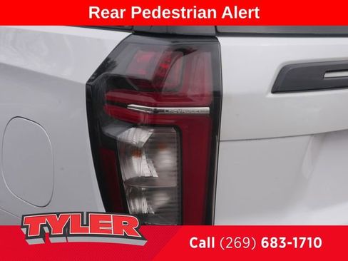 Used 2024 Chevrolet Tahoe RST w/ Luxury Package image 13