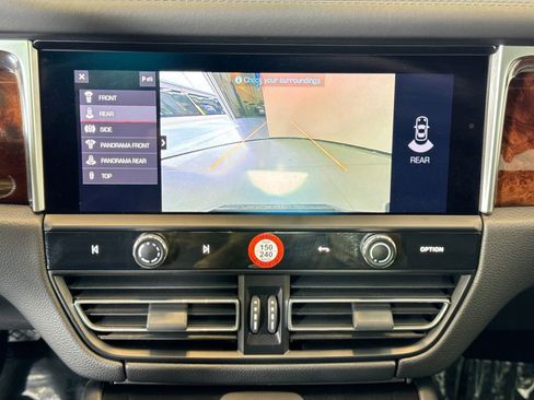 Certified 2022 Porsche Macan GTS image 17