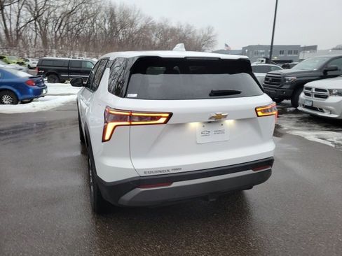 Used 2025 Chevrolet Equinox LT image 30