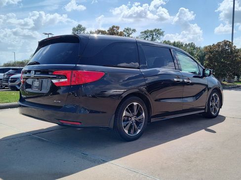 Used 2023 Honda Odyssey Elite image 12