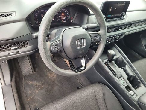 Used 2023 Honda Accord EX image 9