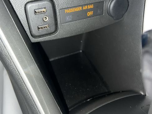 Used 2021 Chevrolet Trax LT FWD image 32