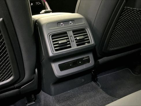 Used 2025 Audi Q5 Premium Plus w/ Premium Plus image 35