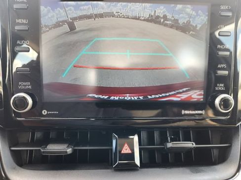 Used 2022 Toyota Corolla LE FWD image 17