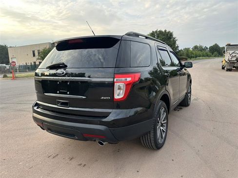 Used 2015 Ford Explorer XLT w/ Equipment Group 202B image 8