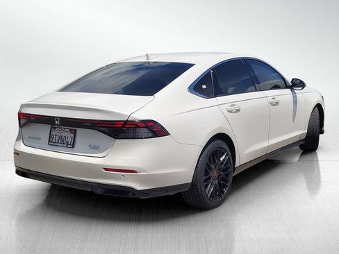 Used 2025 Honda Accord Touring image 4