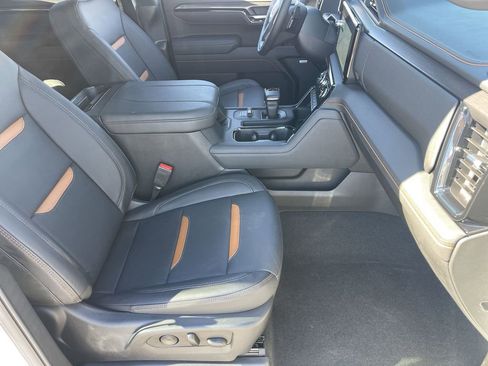 Used 2025 GMC Sierra 1500 AT4 w/ AT4 Premium Package image 28