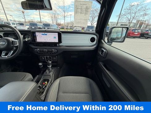 Certified 2025 Jeep Wrangler Unlimited Sahara w/ Safety Group image 19