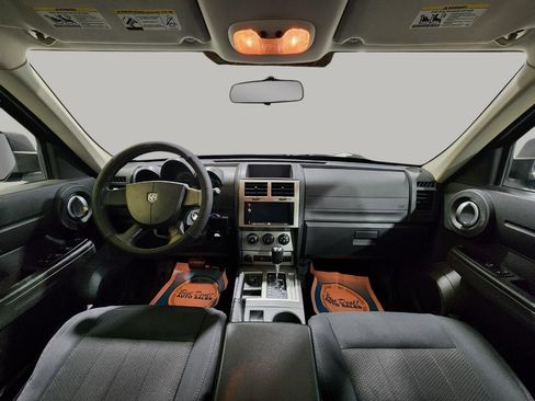 Used 2011 Dodge Nitro SE image 11