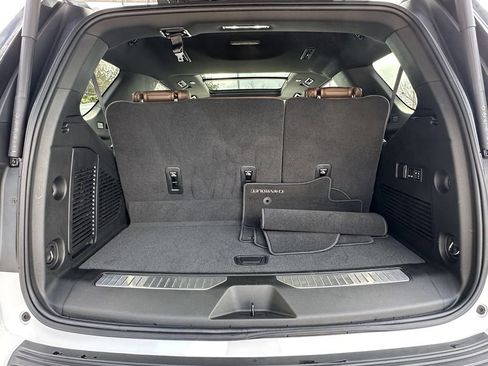 Used 2024 Chevrolet Tahoe High Country w/ Premium Package image 23