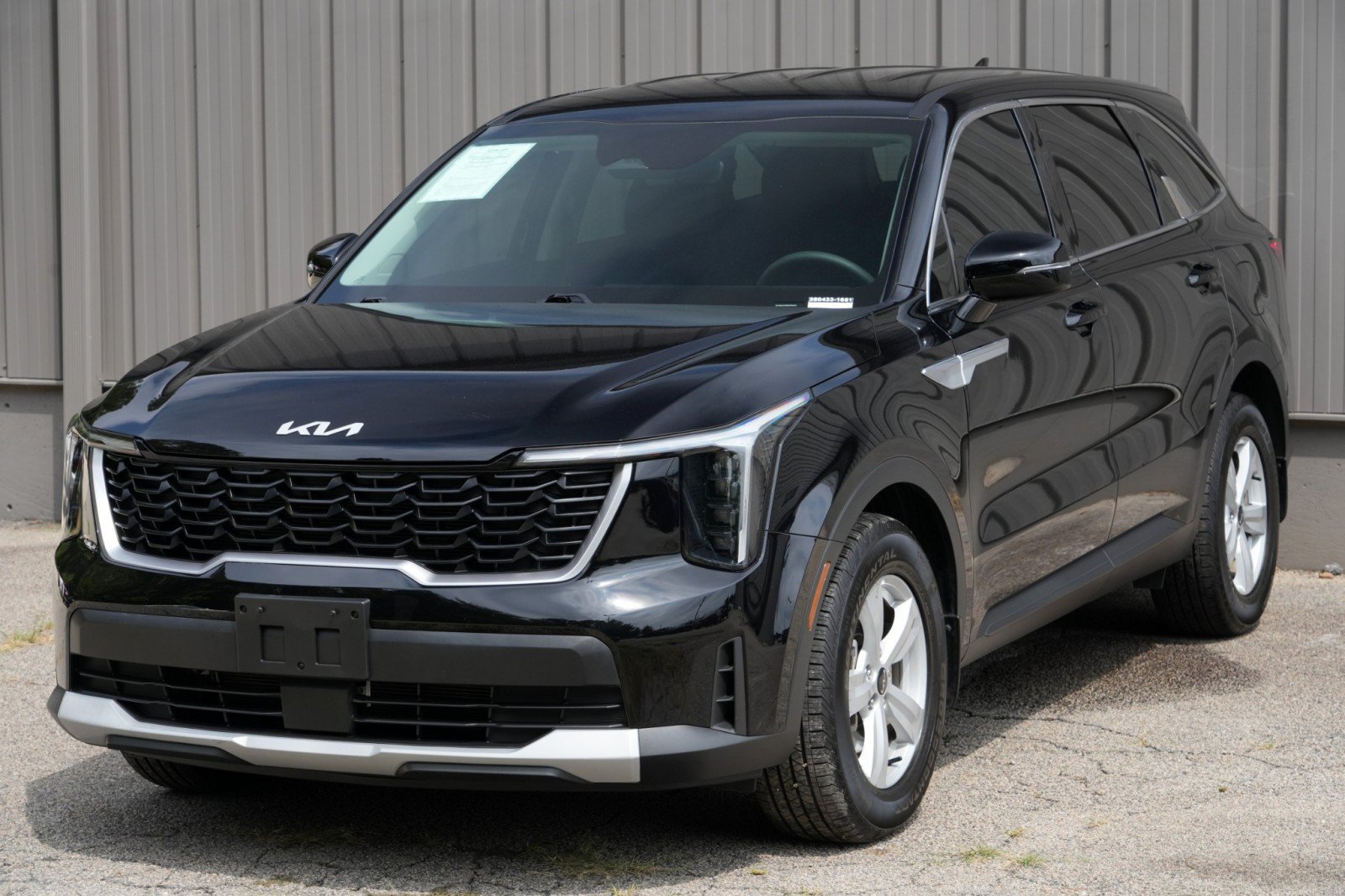 Used 2024 Kia Sorento LX FWD image 45