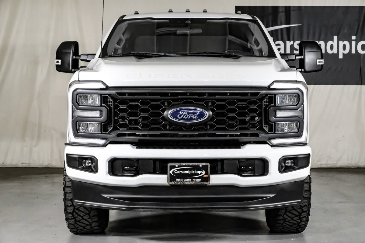 Used 2023 Ford F250 XL w/ STX Appearance Package AWD/4WD image 3