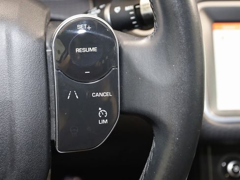 Used 2020 Land Rover Range Rover Evoque S image 29