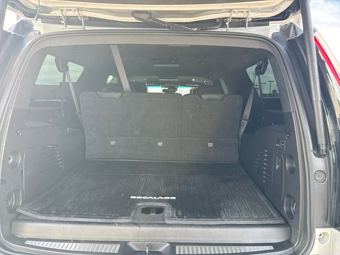 Used 2016 Cadillac Escalade ESV Platinum image 8