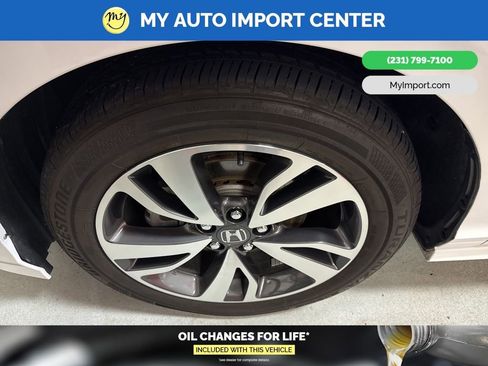 Used 2024 Honda Odyssey Touring image 9