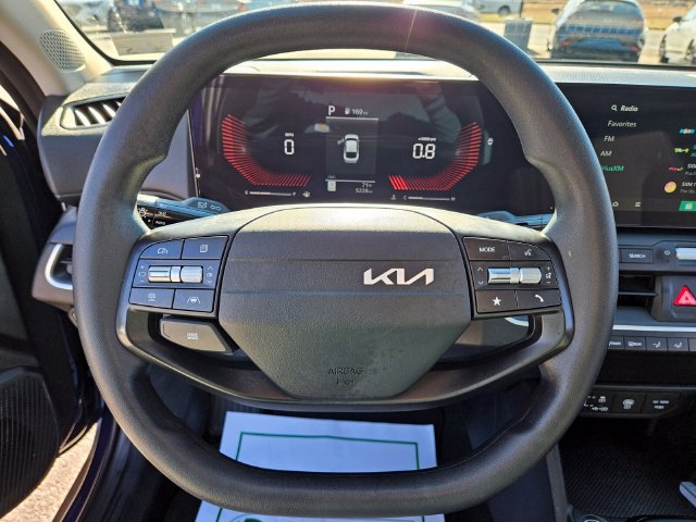 Used 2025 Kia K4 FWD image 29