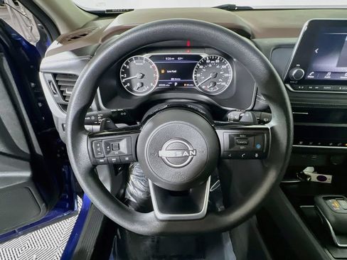 Used 2023 Nissan Rogue SV AWD/4WD image 10