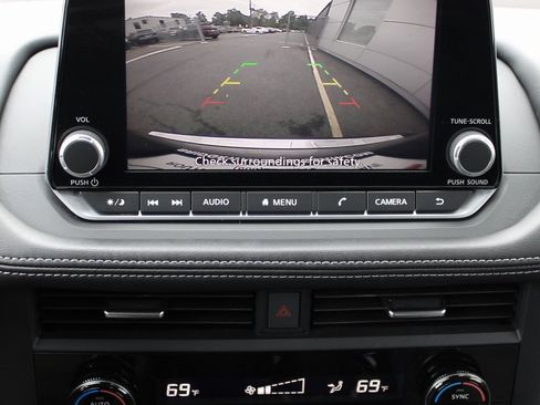 Certified 2023 Nissan Rogue SV image 36