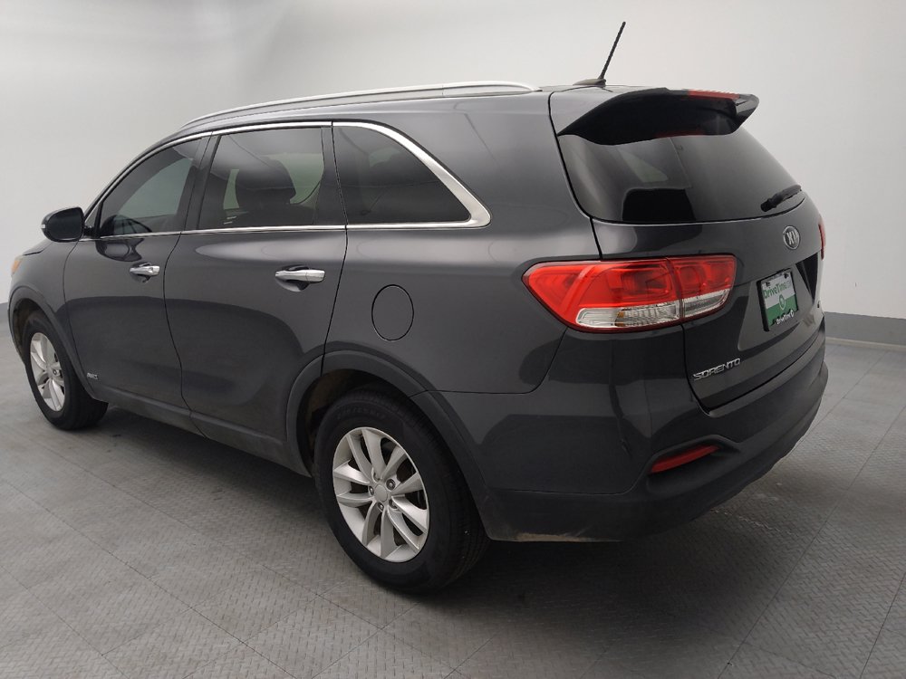 Used 2017 Kia Sorento AWD image 5