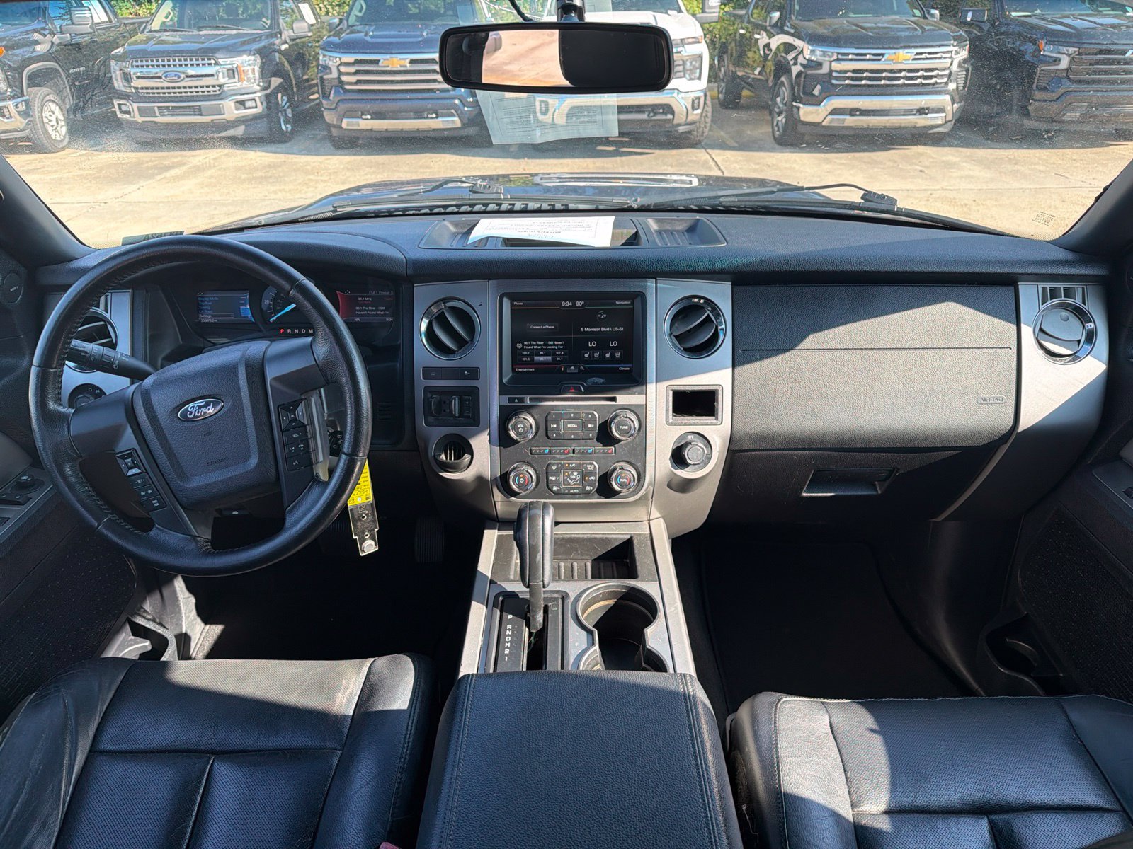 Used 2015 Ford Expedition XLT w/ Equipment Group 202A RWD image 9