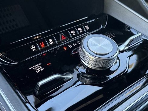 New 2026 Jeep Grand Wagoneer L Limited image 32