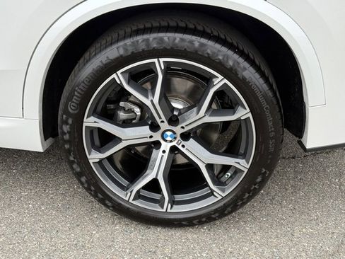 Used 2026 BMW X5 xDrive40i w/ M Sport Package image 14