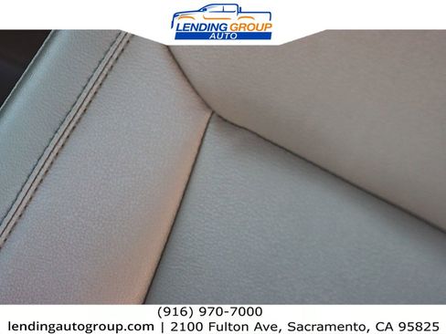 Used 2020 Ford Explorer XLT w/ Equipment Group 202A image 22