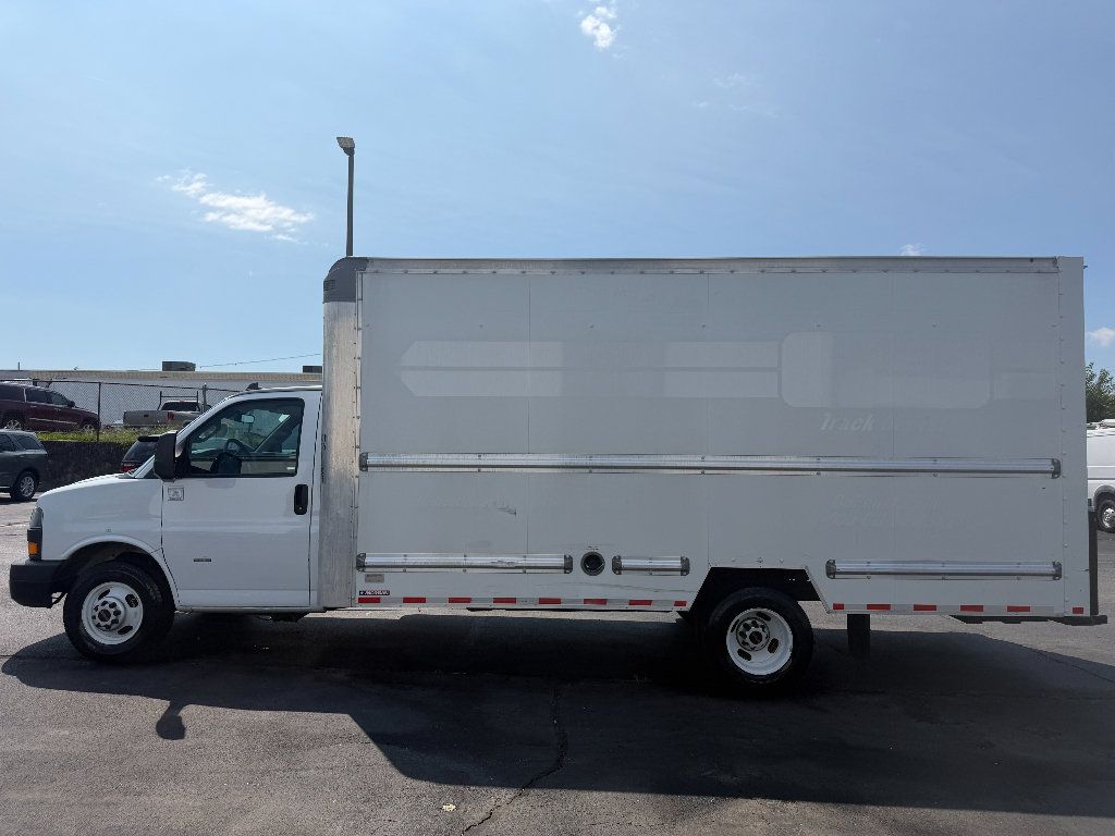Used 2021 GMC Savana 3500 Extended w/ Power Convenience Package RWD image 6