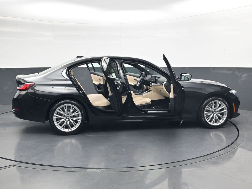 Used 2024 BMW 330i Sedan w/ Convenience Package RWD image 34
