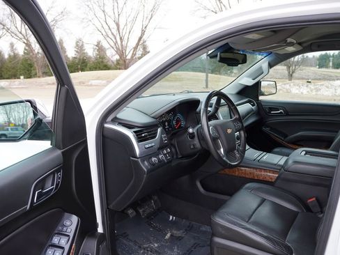 Used 2020 Chevrolet Suburban Premier w/ Max Trailering Package AWD/4WD image 15