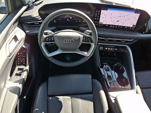 Certified 2025 Audi Q5 Premium Plus w/ Premium Plus AWD/4WD image 12
