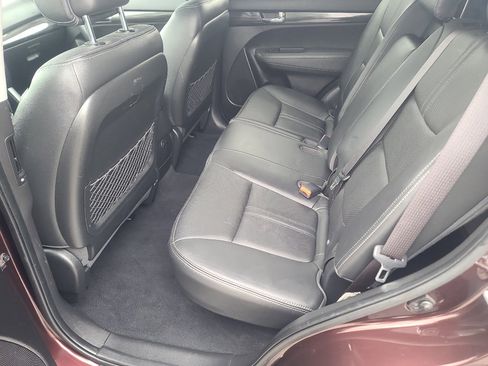Used 2011 Kia Sorento EX w/ Premium Pkg image 11