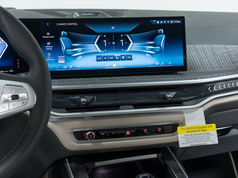 New 2026 BMW ALPINA XB7 image 21