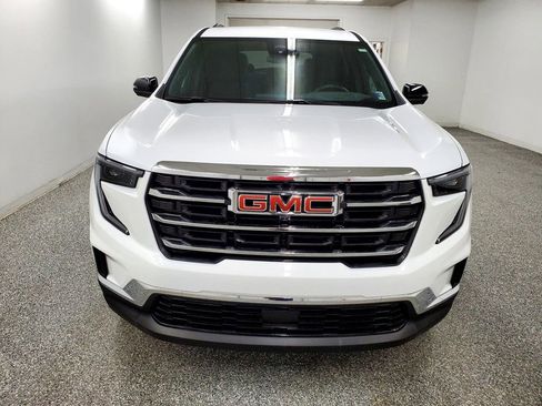 Used 2025 GMC Acadia Elevation image 2