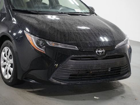 Certified 2023 Toyota Corolla LE image 4