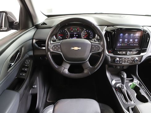 Used 2020 Chevrolet Traverse LT w/ LT Premium Package AWD/4WD image 13
