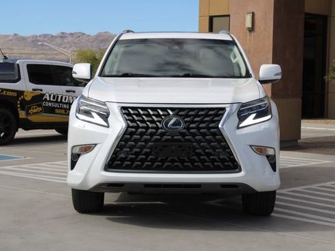 Used 2021 Lexus GX 460 Premium w/ Premium Package image 2