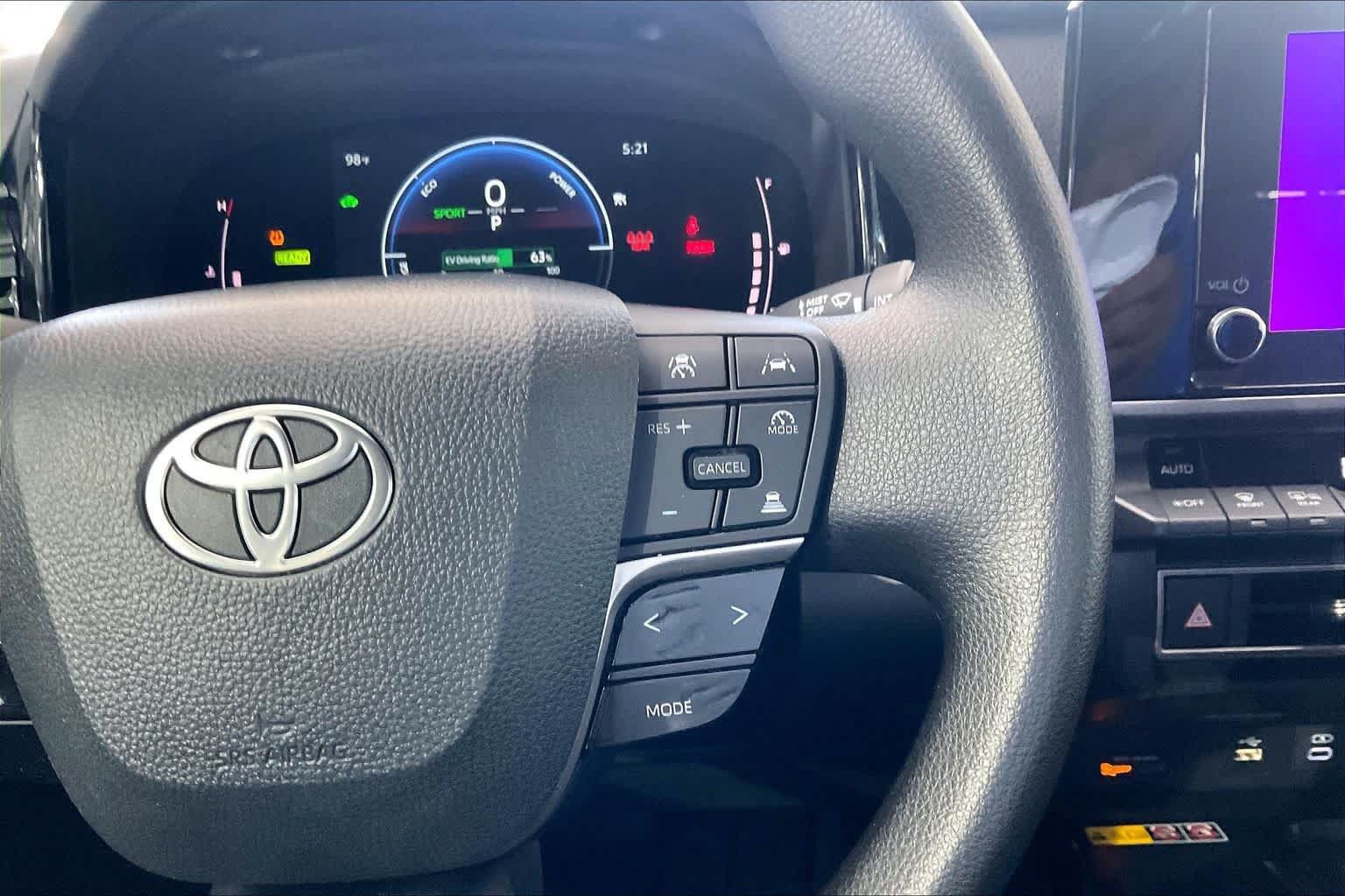 Used 2025 Toyota Camry LE FWD image 26