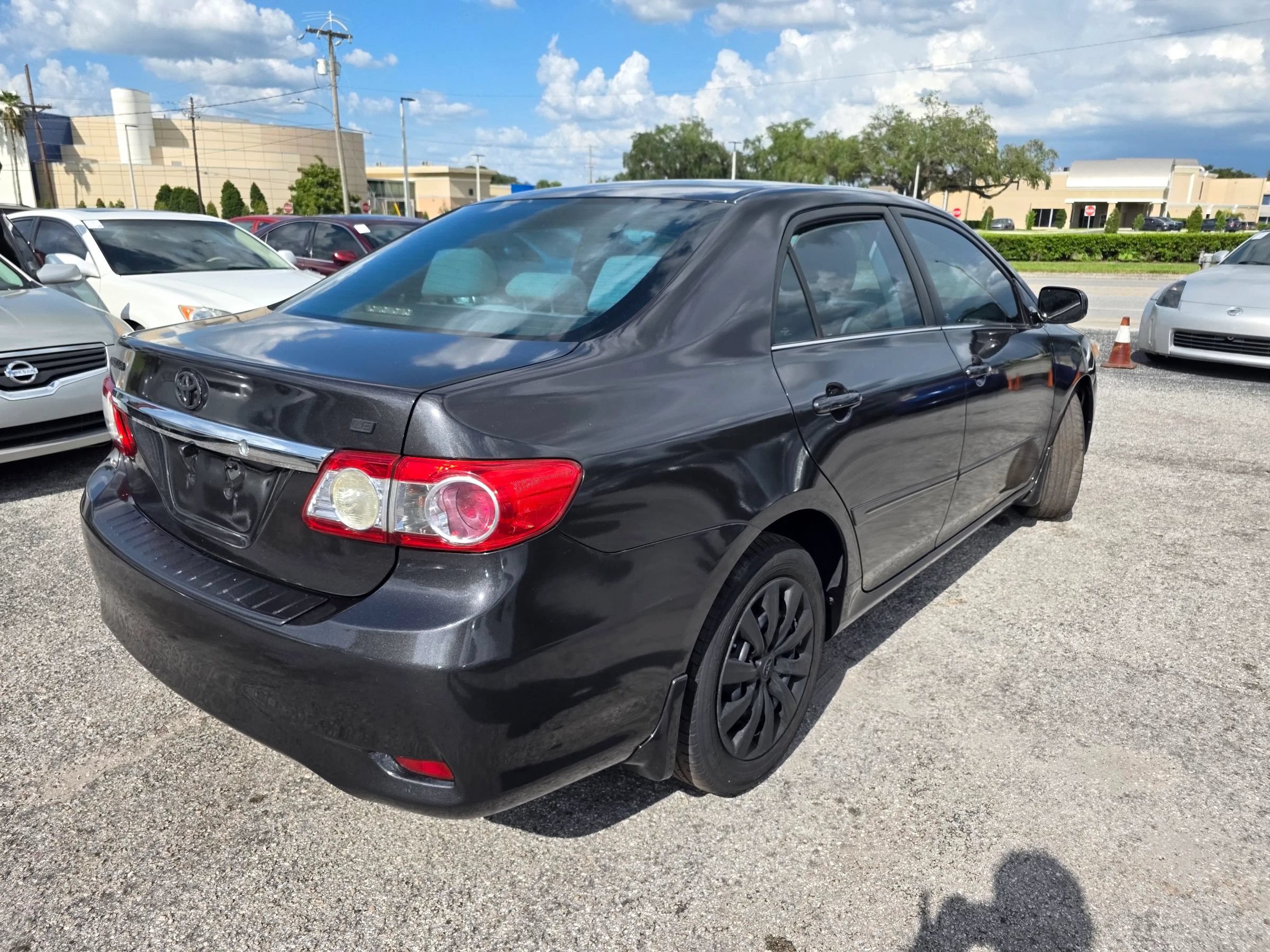 Used 2013 Toyota Corolla LE FWD image 7