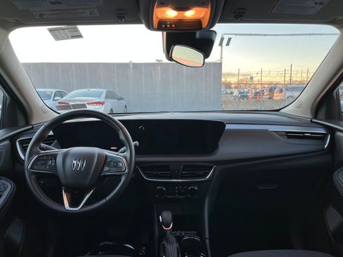 Used 2025 Buick Encore GX Preferred image 32