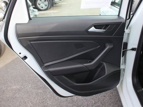 Used 2019 Volkswagen Jetta S w/ Driver Assistance Package image 20