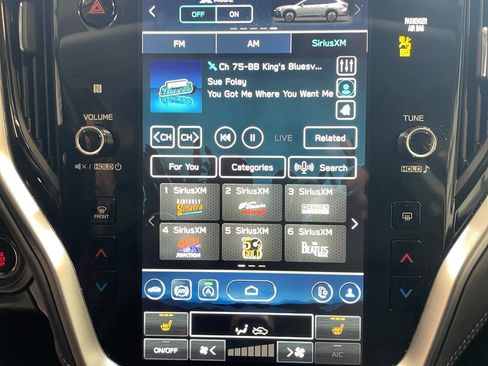 Used 2025 Subaru Outback Limited AWD/4WD image 8