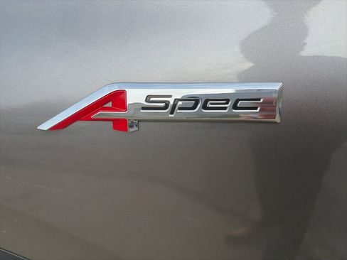 Used 2023 Acura MDX A-Spec image 9