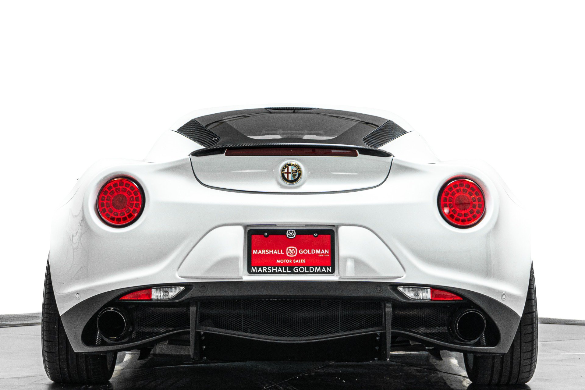 Used 2015 Alfa Romeo 4C Coupe w/ Leather Interior Group RWD image 8