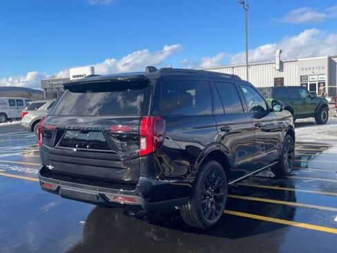 New 2025 Ford Expedition Platinum w/ Stealth Appearance Package image 5