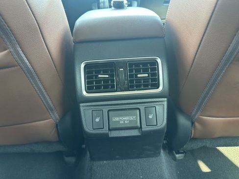 Used 2018 Subaru Outback 3.6R Touring image 31