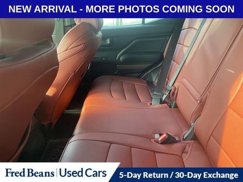 Used 2025 Toyota 4Runner SR5 AWD/4WD image 11