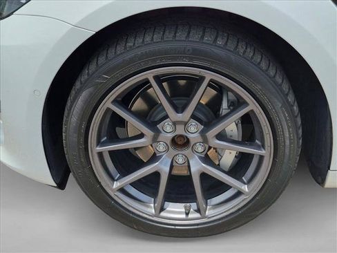 Used 2022 Tesla Model 3 Long Range AWD/4WD image 10