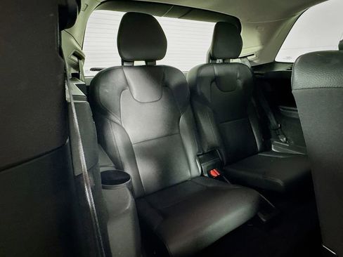 Used 2022 Volvo XC90 T6 Momentum w/ Advanced Package image 33