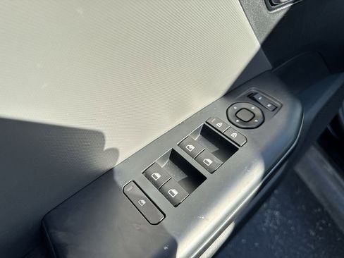 New 2025 Kia K4 LXS image 19